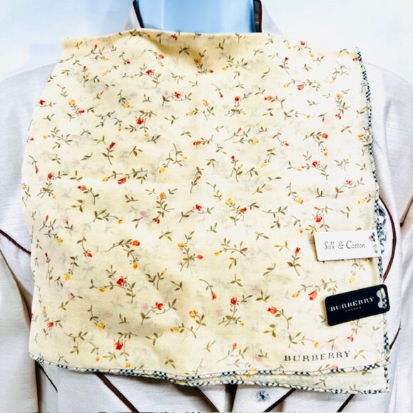 New Tag on  Burberry Miniscarf  23" Cotton Silk Light Yellow Red Floral Nova(52) - Picture 2 of 13